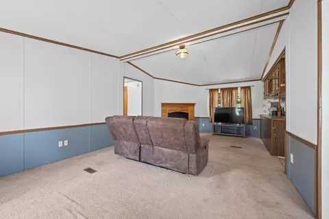 1067 Double Bridges Rd, Spout Spring, VA 24593 photo 9