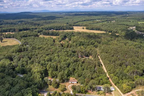 1067 Double Bridges Rd, Spout Spring, VA 24593 photo 6
