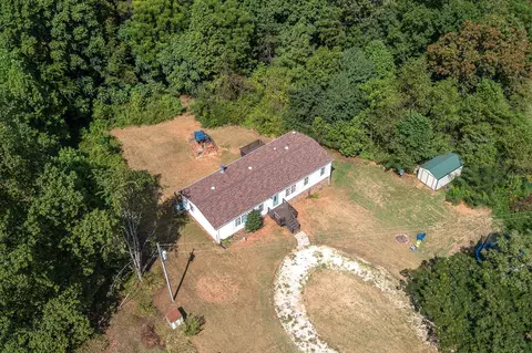 1067 Double Bridges Rd, Spout Spring, VA 24593 photo 4