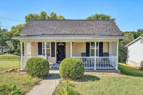 2248 Vale Ave NE, Roanoke, VA 24012