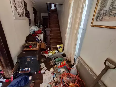 Entry Way - 1503 Wise Ave SE, Roanoke, VA 24013 photo 5 of 11