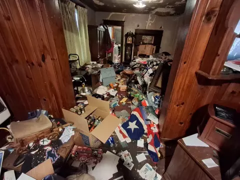 Entry Way - 1503 Wise Ave SE, Roanoke, VA 24013 photo 2 of 11