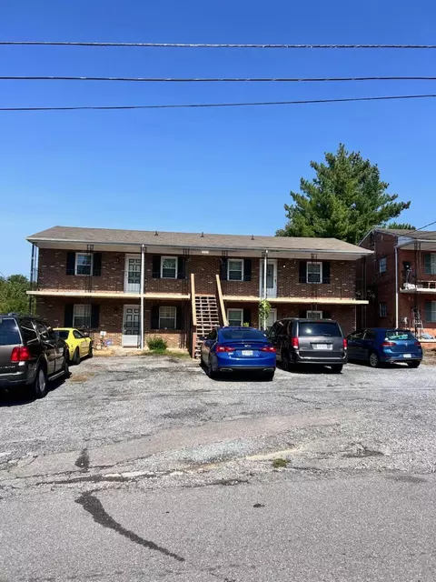 2126 Carvin St NE, Roanoke, VA 24012