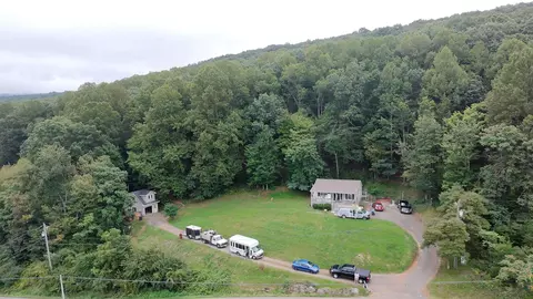 5794 Mountain Pass Rd, Troutville, VA 24175