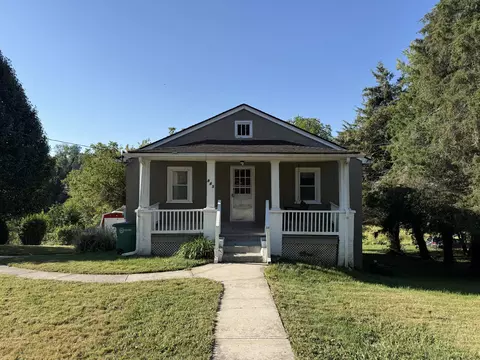 945 Montgomery St, Christiansburg, VA 24073