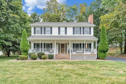 511 White Oak Dr, Blue Ridge, VA 24064