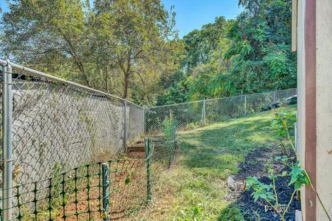 Exterior - 1925 Edgerton Ave SE, Roanoke, VA 24014 photo 11 of 13