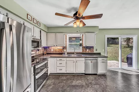 Kitchen - 1925 Edgerton Ave SE, Roanoke, VA 24014 photo 1 of 3
