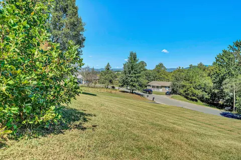Exterior - 1925 Edgerton Ave SE, Roanoke, VA 24014 photo 13 of 13
