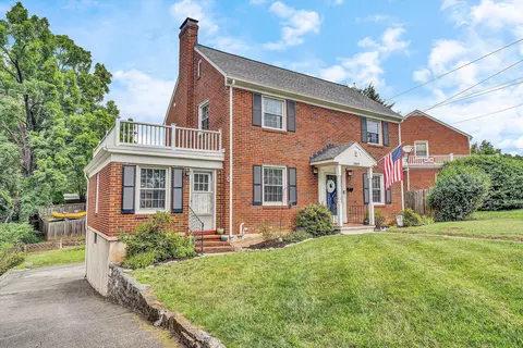 2809 Avenel Ave SW, Roanoke, VA 24015