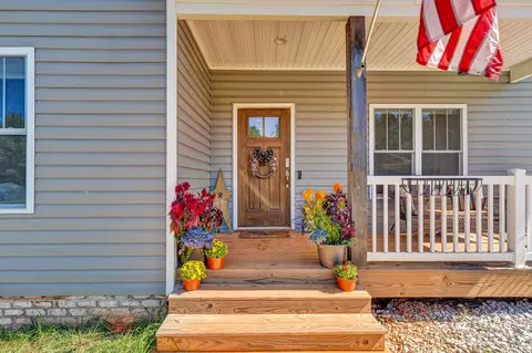Exterior - 1385 Wheeler Rd, Rustburg, VA 24588 photo 5 of 13
