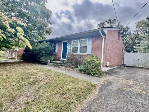 3728 Red Fox Dr NW, Roanoke, VA 24017