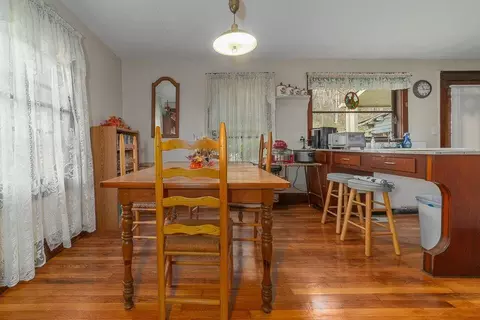 Dining - 8122 Rich Patch Rd, Covington, VA 24426 photo 2 of 2