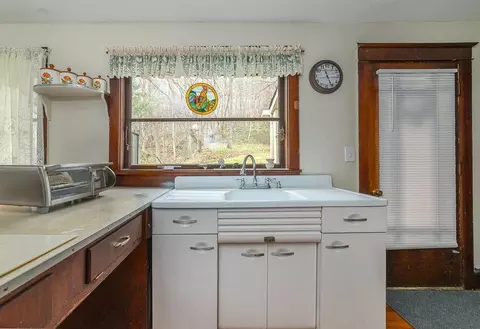 Kitchen - 8122 Rich Patch Rd, Covington, VA 24426 photo 3 of 3