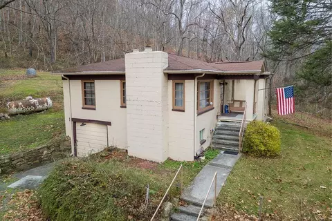 Exterior - 8122 Rich Patch Rd, Covington, VA 24426 photo 5 of 13