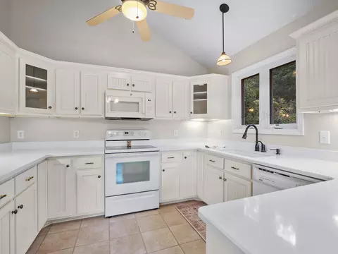 Kitchen - 885 Whetstone Rd, Ferrum, VA 24088 photo 4 of 9