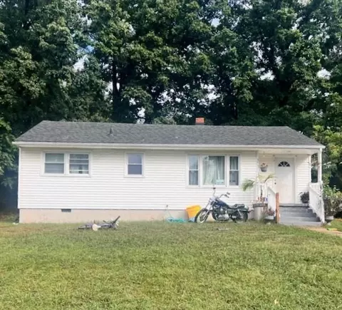3731 Signal Hill Ave NW, Roanoke, VA 24017