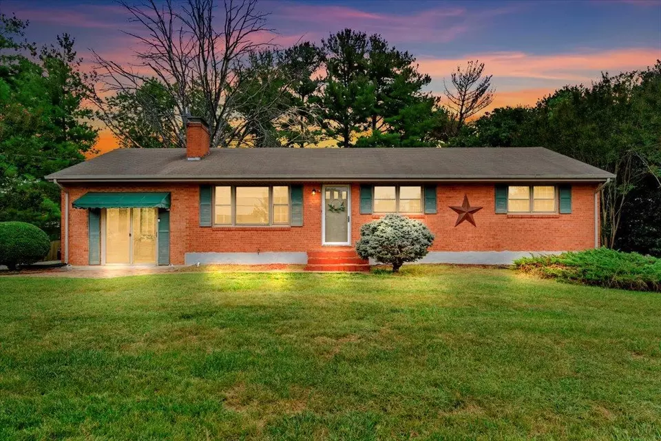 1525 Power Rd 1525 W Ruritan Rd, Roanoke, VA 24012 - Movoto