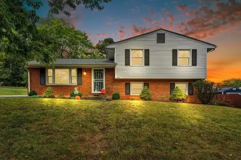 2915 Diplomat Dr, Roanoke, VA 24019