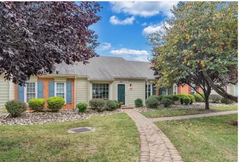 855 Stonegate Ct, Salem, VA 24153