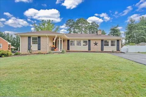 5019 Craun Ln, Roanoke, VA 24019