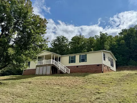 912 Jasper Mountain Rd, Gretna, VA 24557
