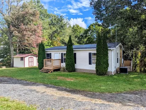 3335 Daniels Run Rd NE, Check, VA 24072