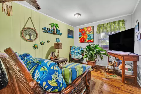 Living - 1057 Eaffa Ln, Vinton, VA 24179 photo 3 of 3