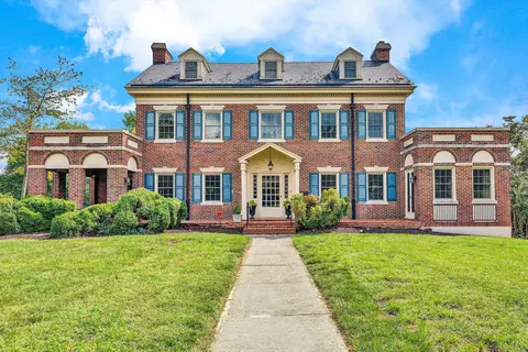 1930 Grandin Rd SW, Roanoke, VA 24015
