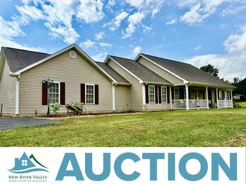 2543 Rutrough Rd, Roanoke, VA 24014