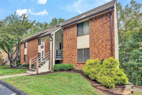 3263 Forest Ridge Rd, Roanoke, VA 24018