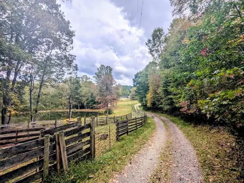 173 Hubbard Rd SW, Willis, VA 24380 photo 40
