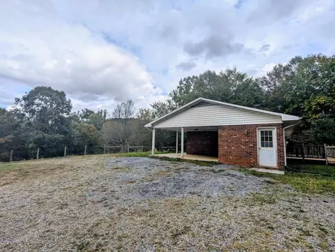 173 Hubbard Rd SW, Willis, VA 24380 photo 45