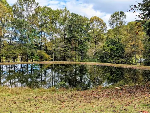 173 Hubbard Rd SW, Willis, VA 24380 photo 8