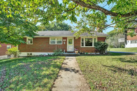 519 Doyle St, Salem, VA 24153