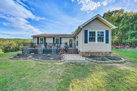 248 Ridgeway Cir, Troutville, VA 24175