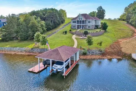 440 Augusta Way, Wirtz, VA 24184