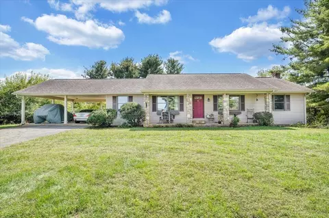 461 Oak Ridge Rd, Buchanan, VA 24066