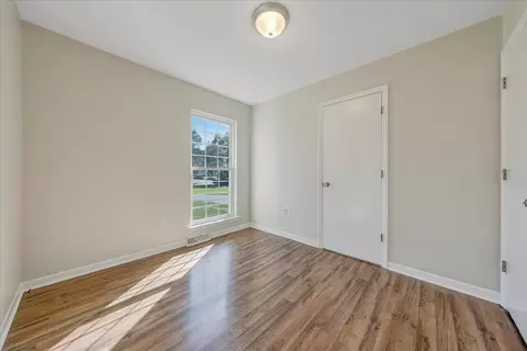 Bedroom - 3516 Springtree Cir NE, Roanoke, VA 24012 photo 1 of 3