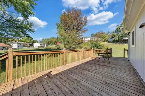 Exterior - 3516 Springtree Cir NE, Roanoke, VA 24012 photo 8 of 16