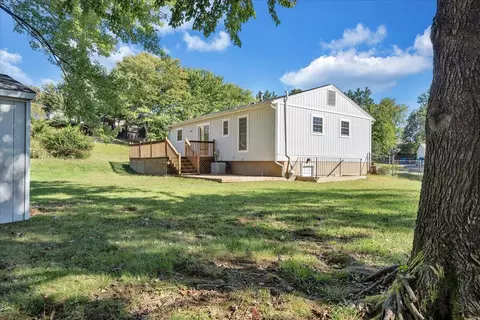 Exterior - 3516 Springtree Cir NE, Roanoke, VA 24012 photo 14 of 16