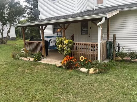 Exterior - 36 Boyd St, Buchanan, VA 24066 photo 7 of 9