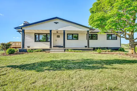2288 Mud Pike Rd, Christiansburg, VA 24073