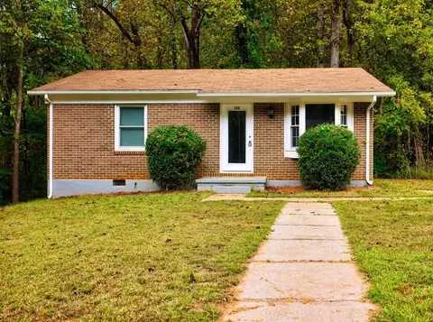 122 Pony Pl, Martinsville, VA 24112