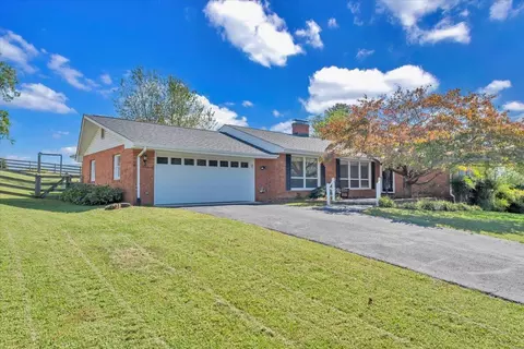 674 Azalea Rd, Daleville, VA 24083