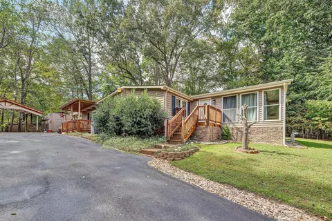 276 Bluewater Dr, Moneta, VA 24121