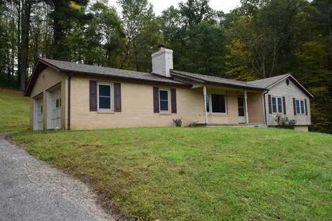171 Pine Creek Way SE, Floyd, VA 24091