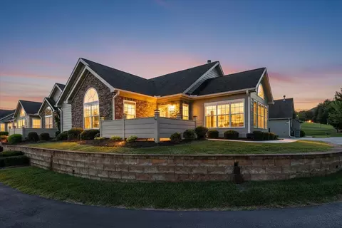 5516 Orchard Villa Cir, Roanoke, VA 24019