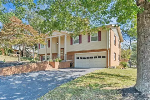 5107 N Spring Dr NW, Roanoke, VA 24019