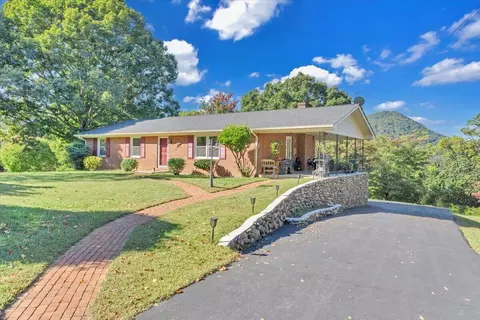1843 Redwood Rd SE, Roanoke, VA 24014